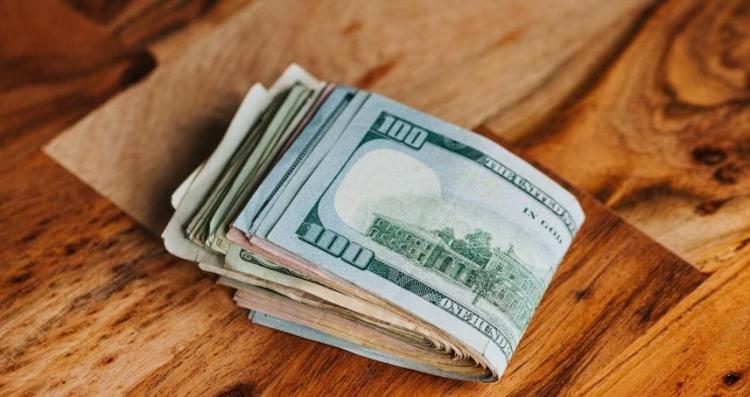 الدولار الامريكي