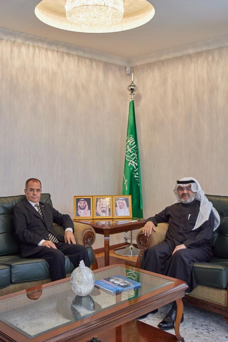 خلال اللقاء