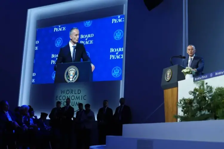 نيكولاي ميلادينوف الممثل الأعلى لمجلس السلام بقطاع غزة