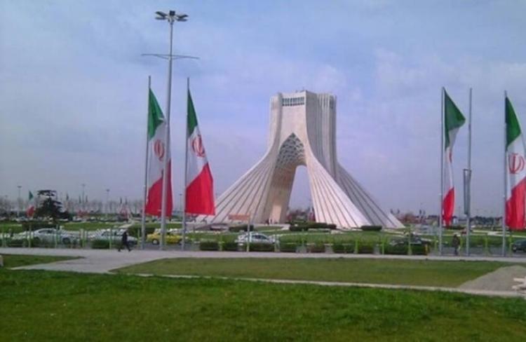 إيران