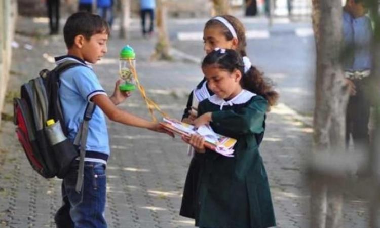 طلبة مدارس في فلسطين