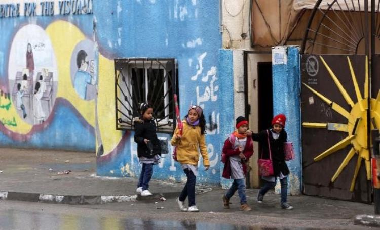 قرار مفاجئ من التعليم بشأن العام الدراسي.. وهذا ما ينتظر طلاب غزة