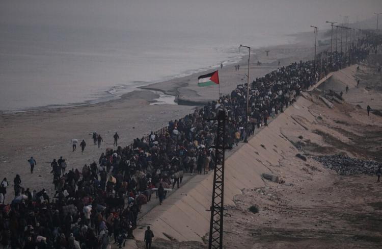 صورة أرشيفية لتهجير الفلسطينيين في غزة