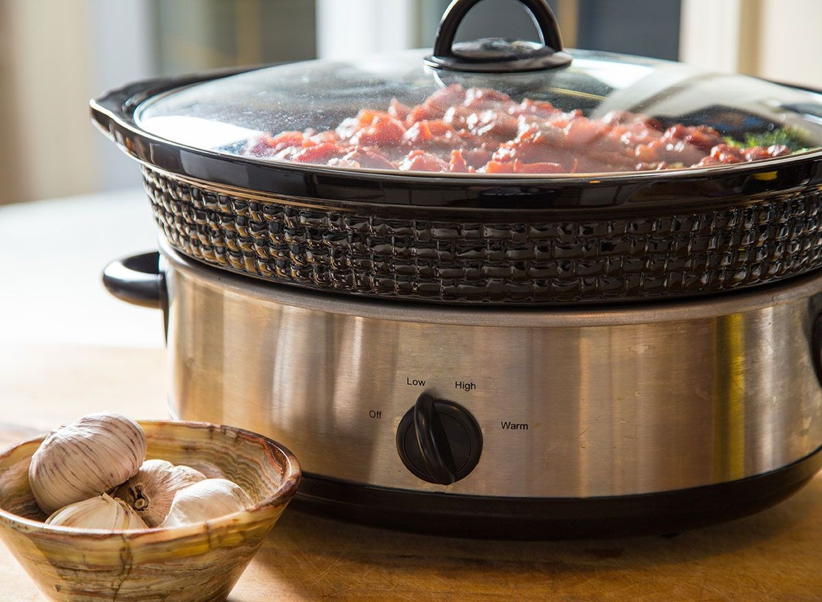 can-you-put-frozen-meat-slow-cooker.jpg
