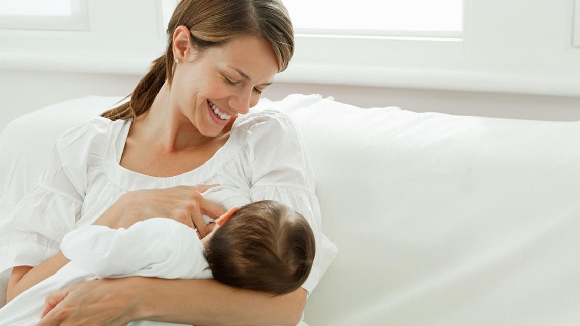7 أشياء غير متوقعة تؤثر على سلبا حليب الأم