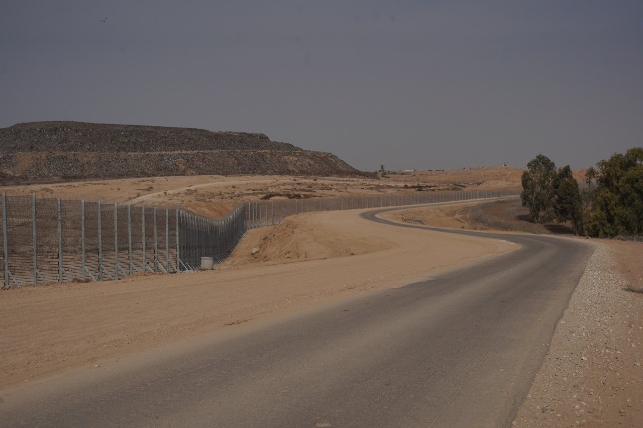 العائق.jpg