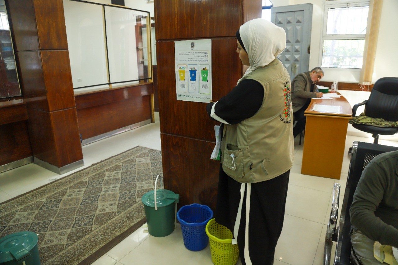 فرز النفايات (2).jpeg
