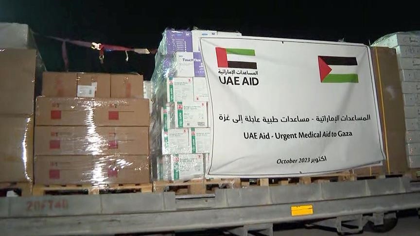 مساعدات اماراتية في العريش في طريقها الى غزة