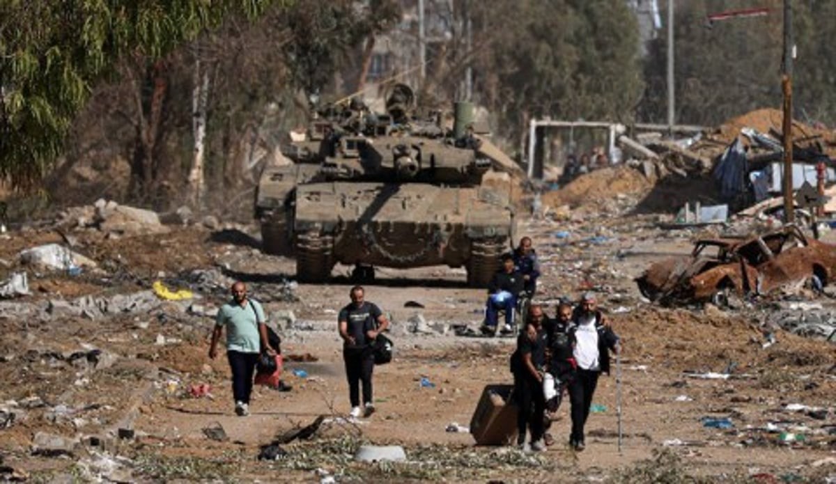 مواطنون ينزحون نحو جنوب وادي غزة