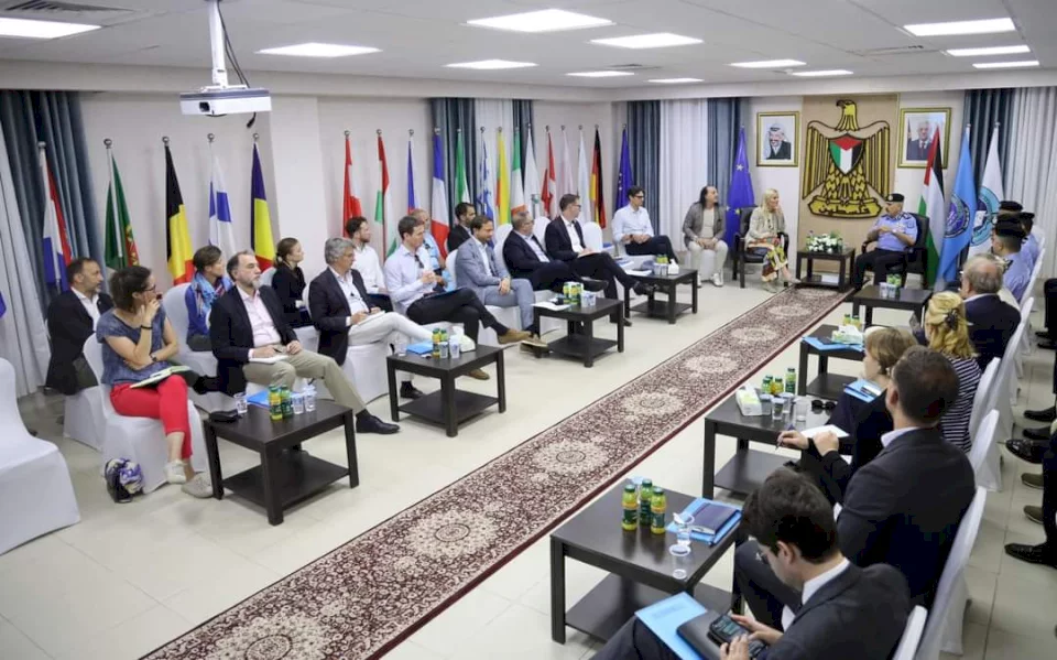 لقاء-يوسف-الحلو-ونظمي-مهنا-مع-ممثلي-البعثات-الاوروبية-1717151755.jpg.webp