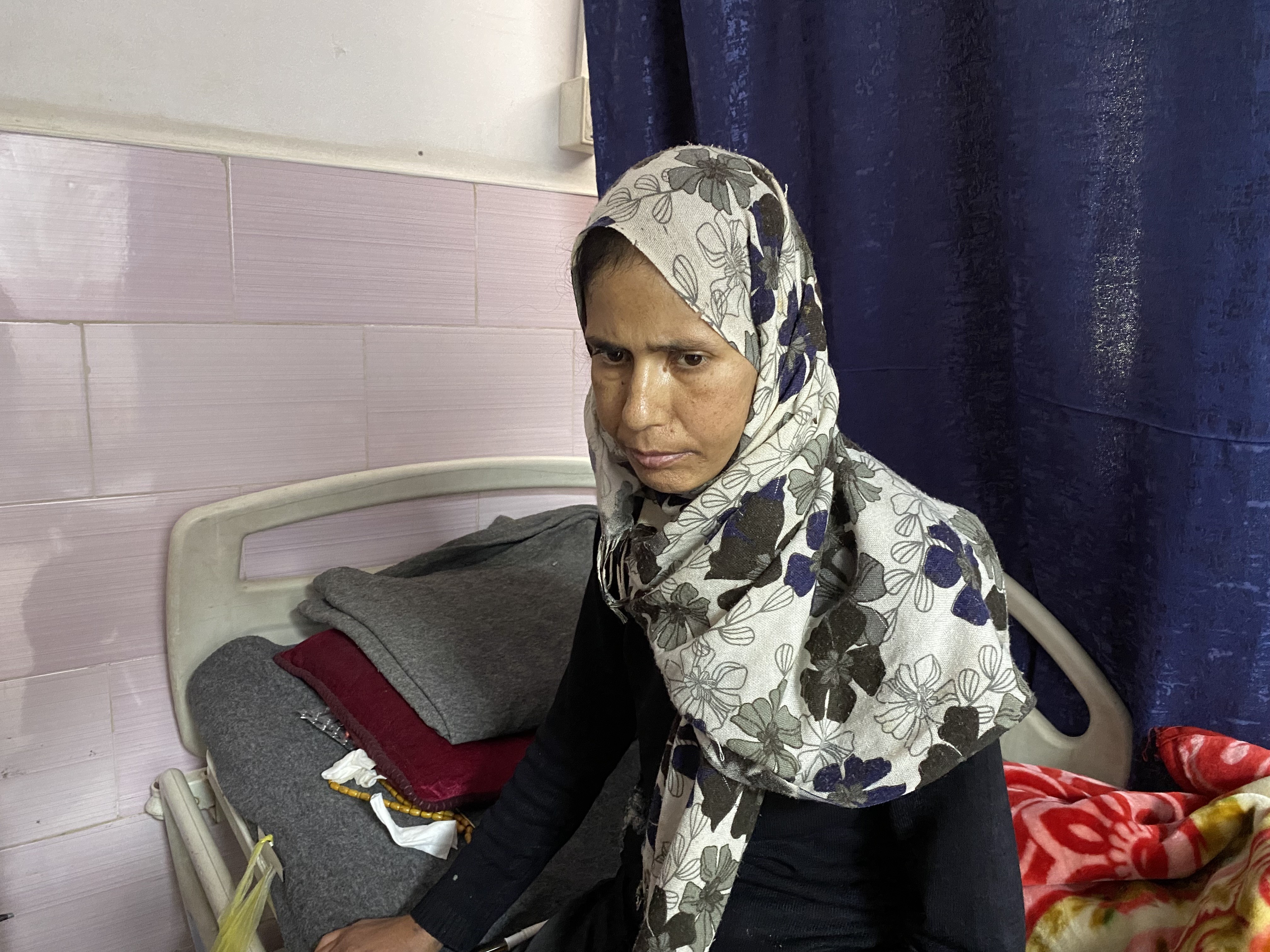 المريضة تهاني أبو مصطفى تصف خروج الأوروبي من الخدمة بحكم إعدام على مريضات ومرضى السرطان-أحلام عبد القادر-البوابة 24.JPG