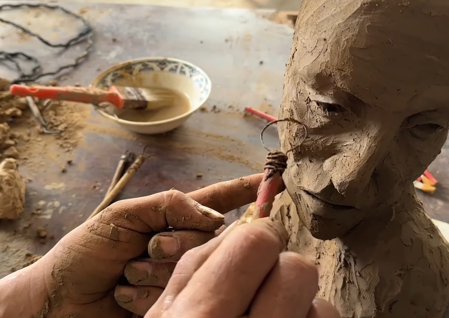 خالد حسين1.jpg